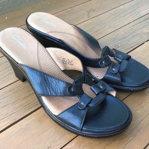 Clarks Black leather heel sandals size 10 M